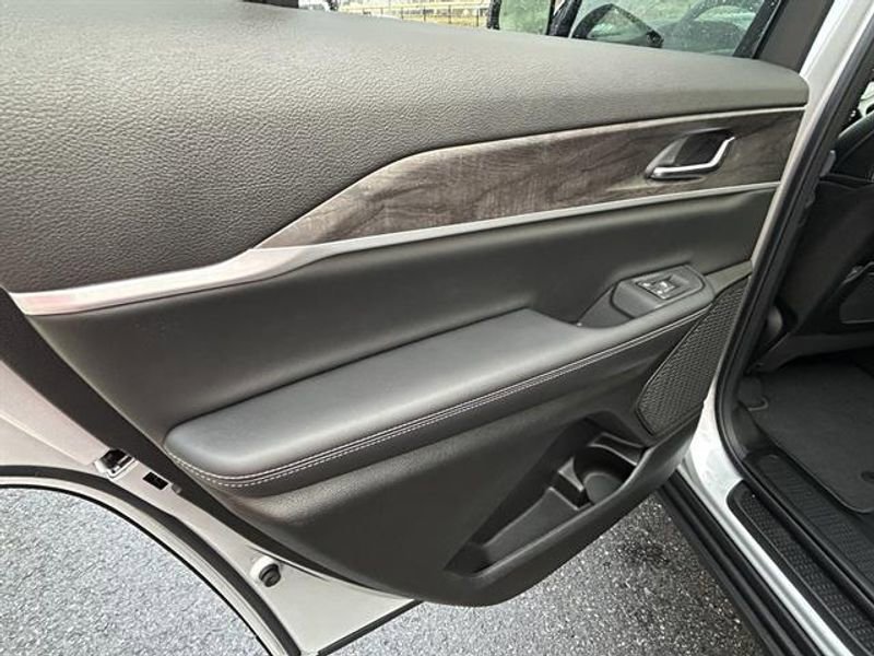 New 2025 Jeep Grand Cherokee L Limited image 22