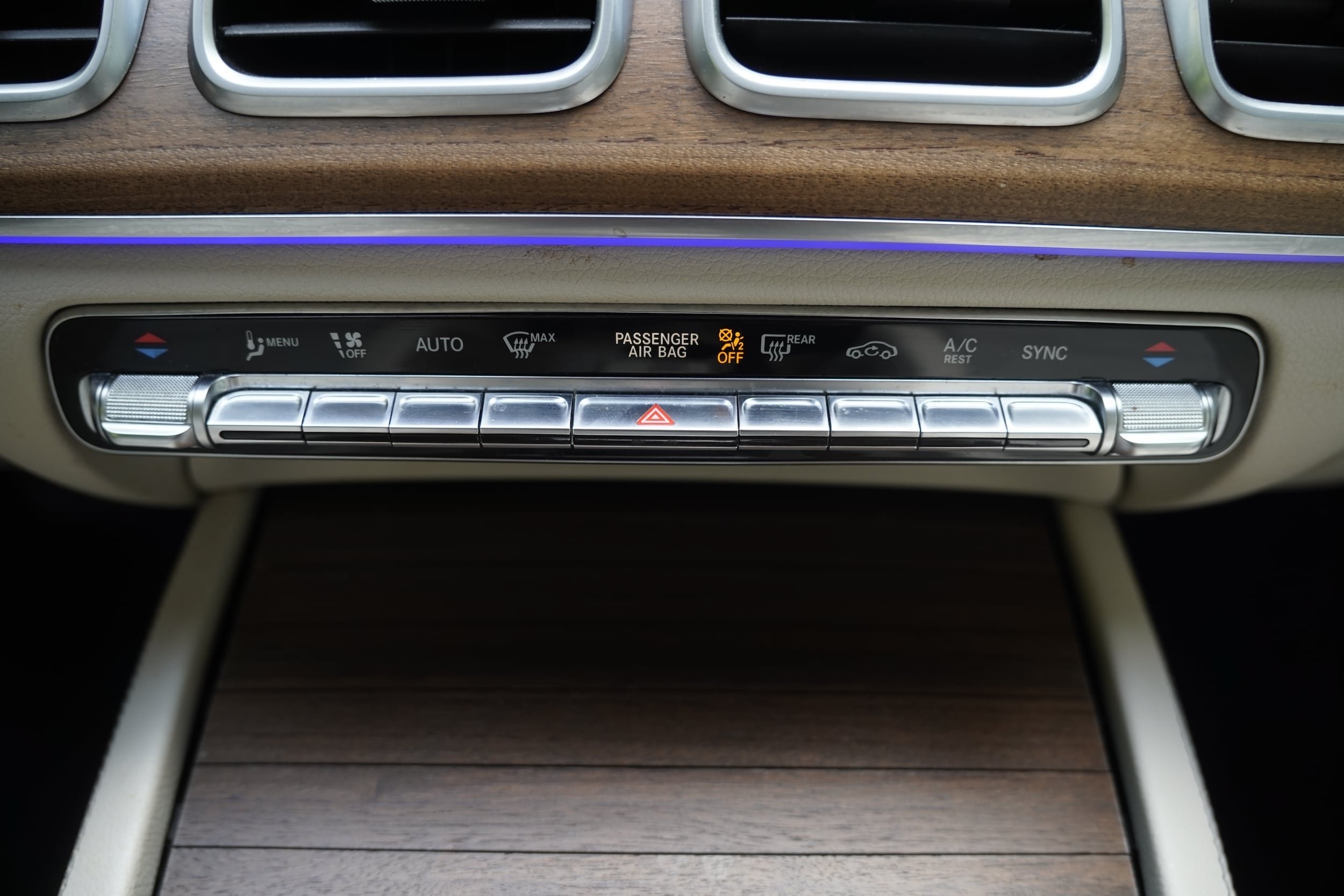 Used 2021 Mercedes-Benz GLS 450 4MATIC image 33
