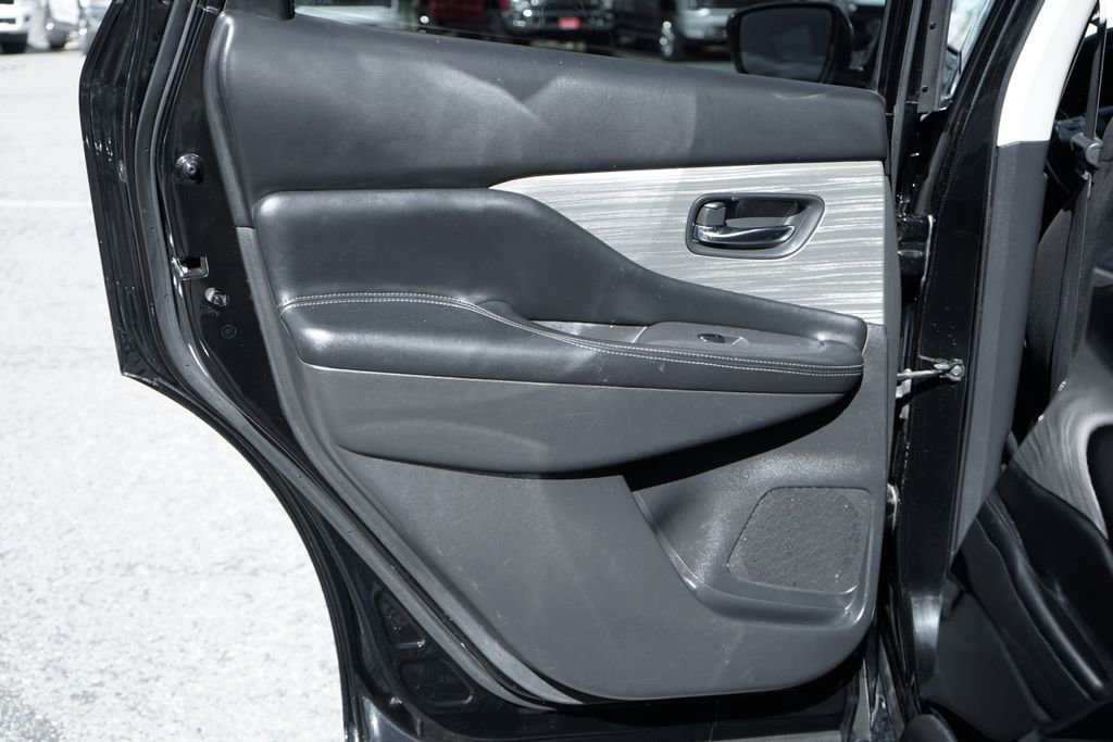 Used 2017 Nissan Murano SV FWD image 29