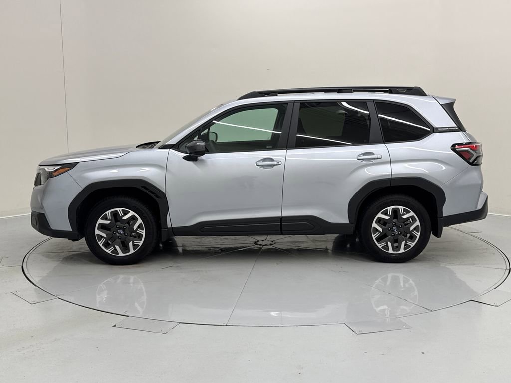 Used 2026 Subaru Forester Premium image 3