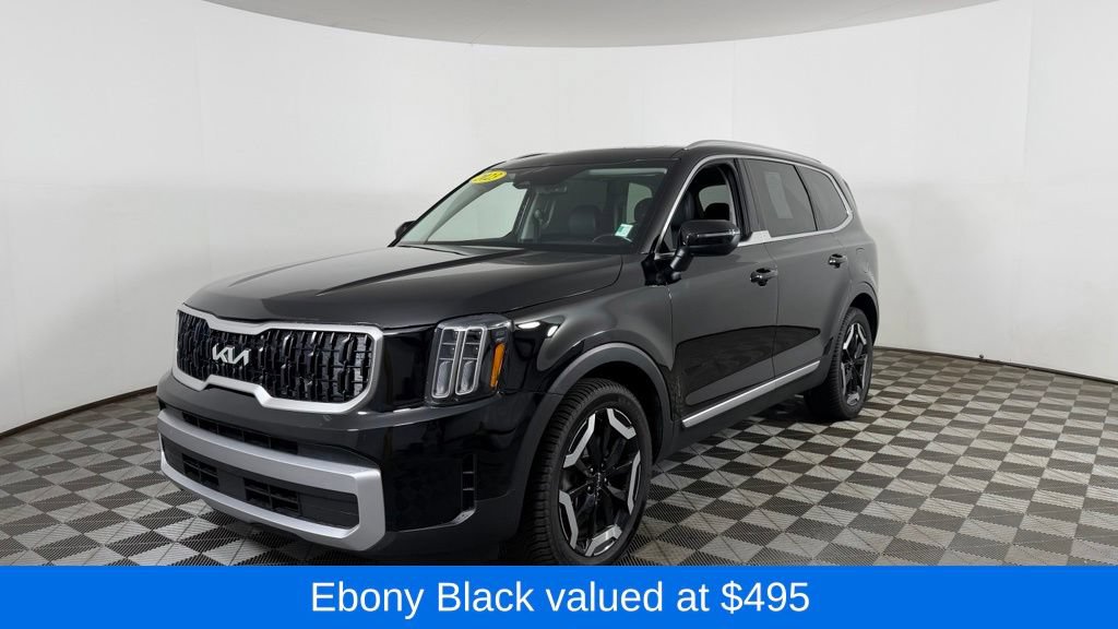 Used 2023 Kia Telluride EX w/ EX Captain's Chair Package AWD/4WD image 3