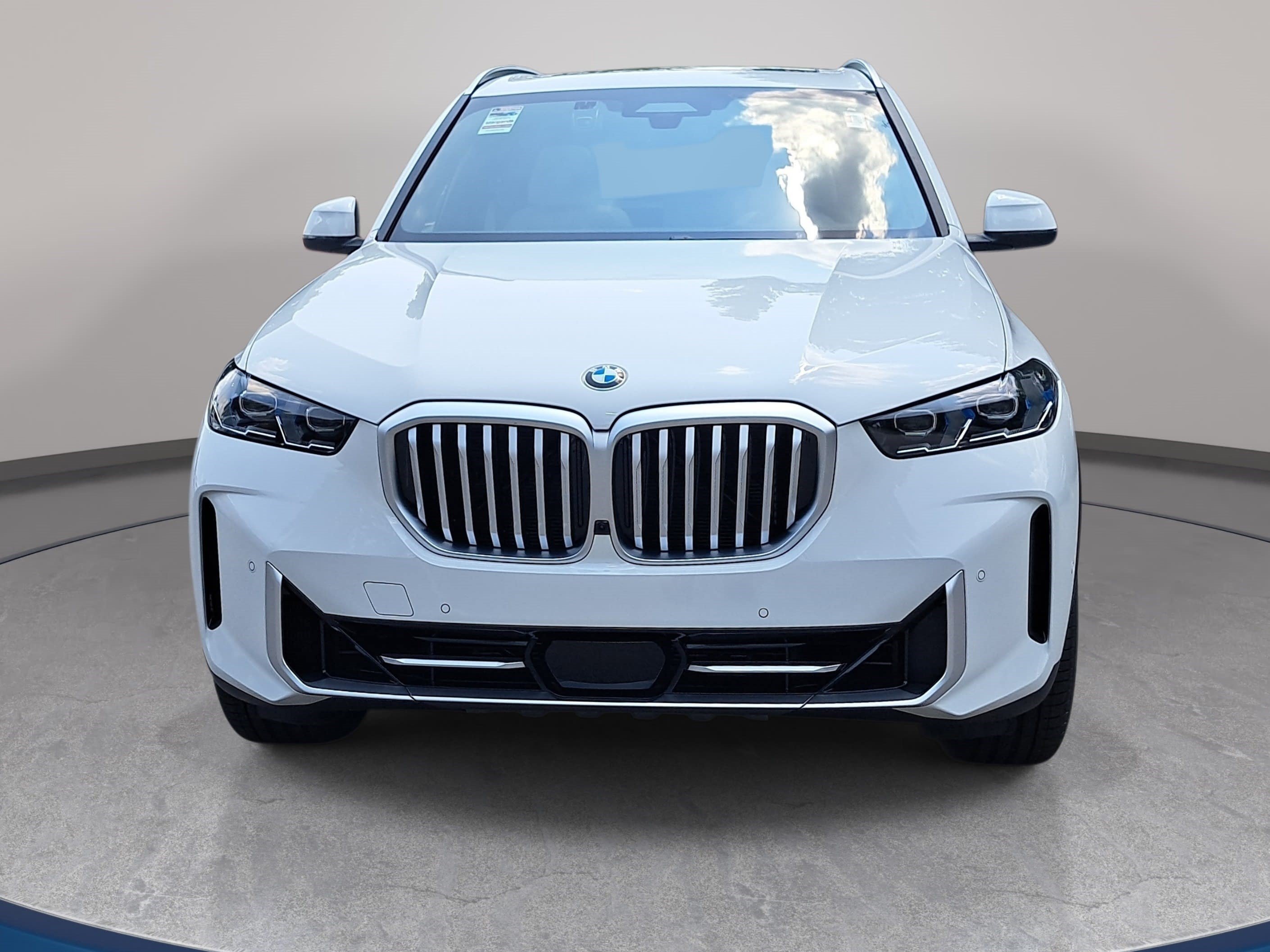 New 2026 BMW X5 M60i AWD/4WD image 2