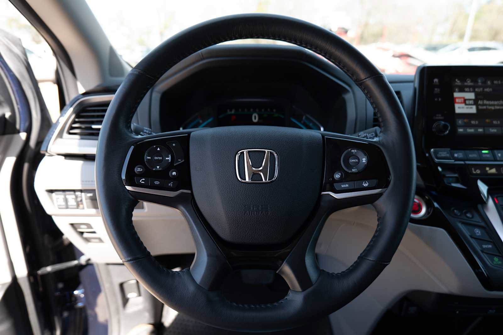 Used 2020 Honda Odyssey Elite image 12