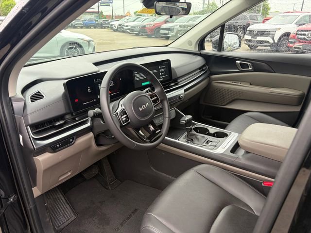 Certified 2026 Kia Carnival FWD image 2