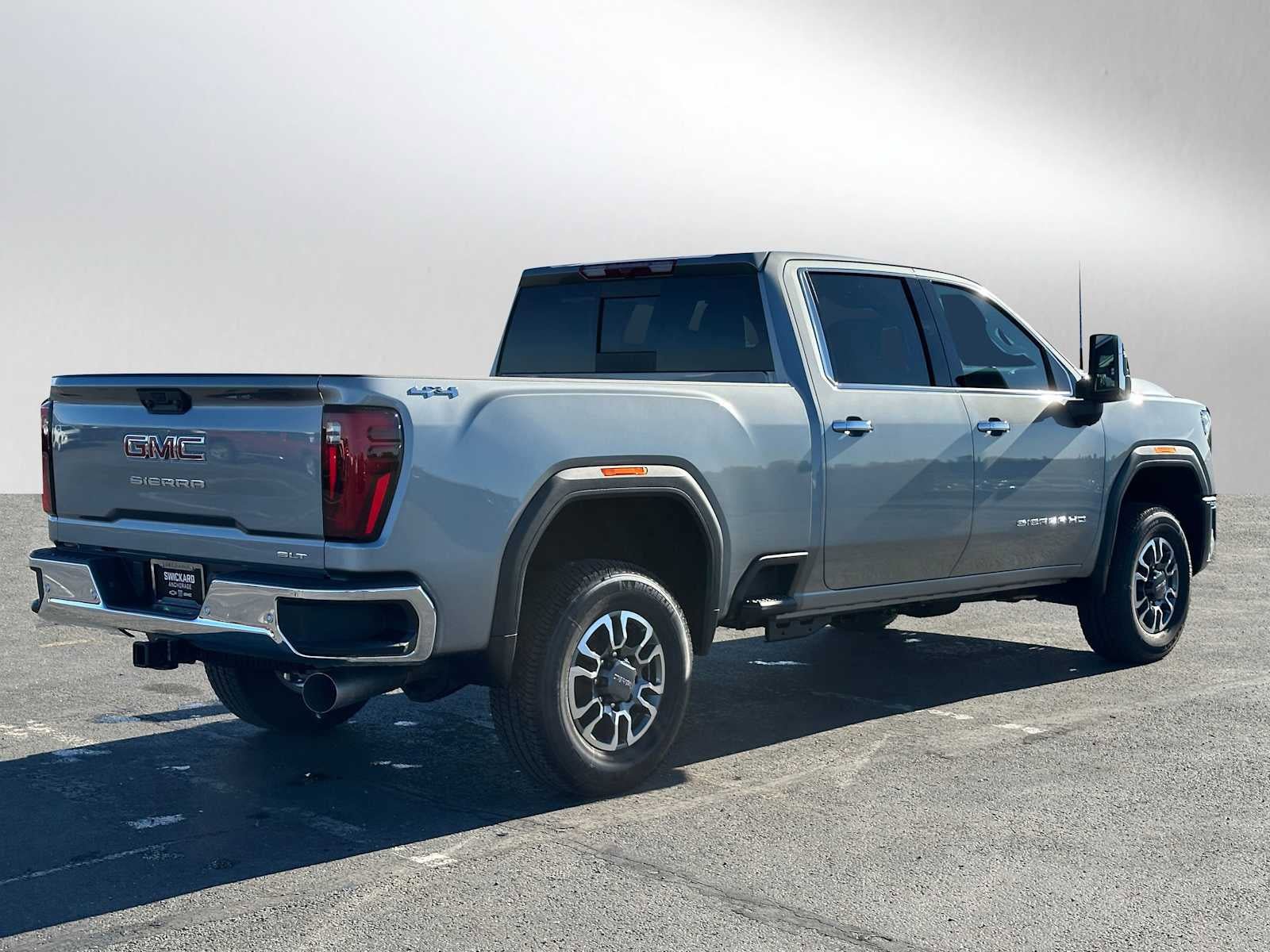 New 2026 GMC Sierra 2500 SLT w/ SLT Convenience Package image 3