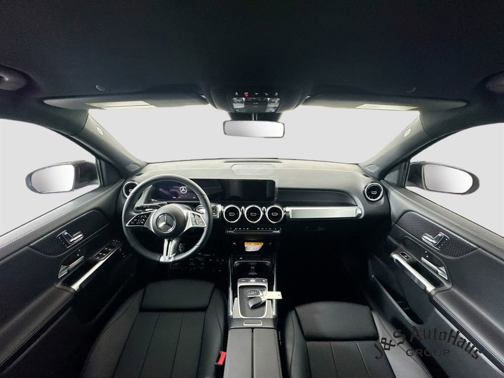 Used 2025 Mercedes-Benz GLB 250 image 26