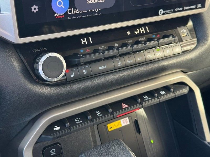 Used 2023 Toyota Tundra Limited image 28