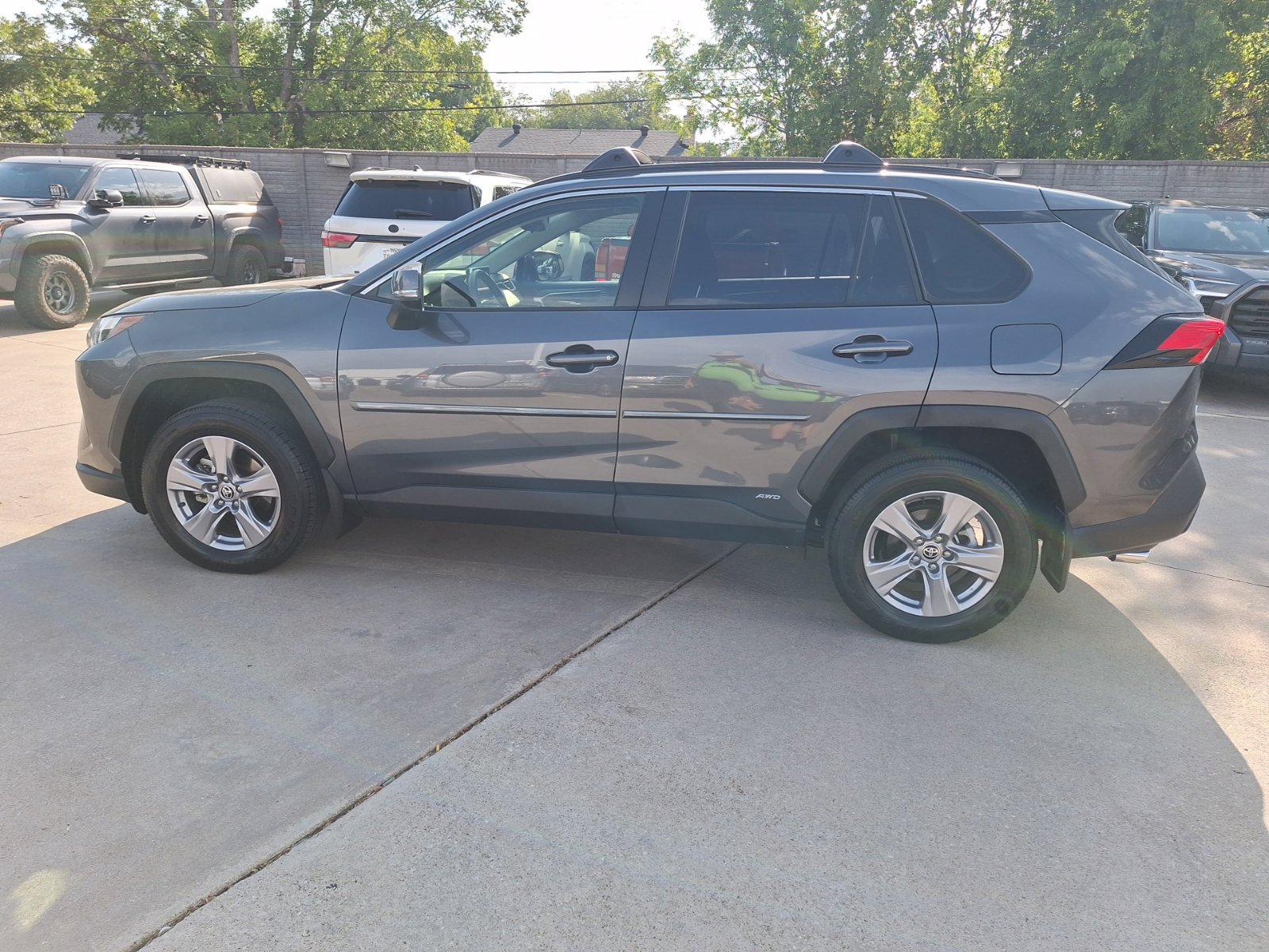 Used 2024 Toyota RAV4 XLE w/ Convenience Package AWD/4WD image 3