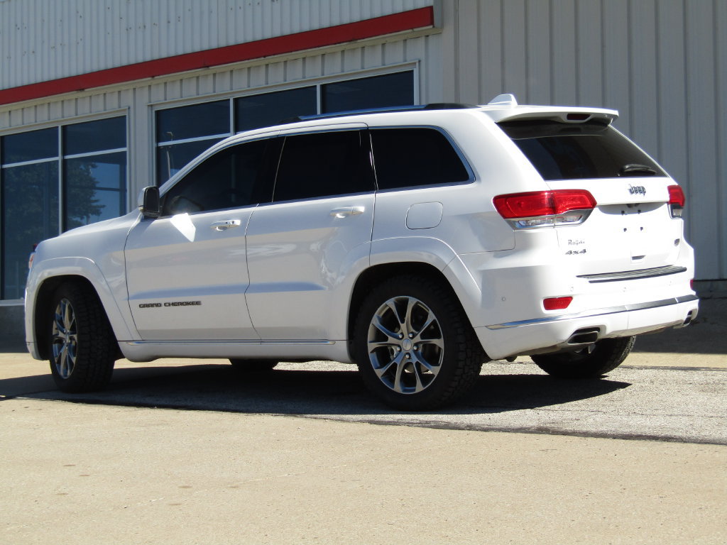 Used 2021 Jeep Grand Cherokee Summit AWD/4WD image 10