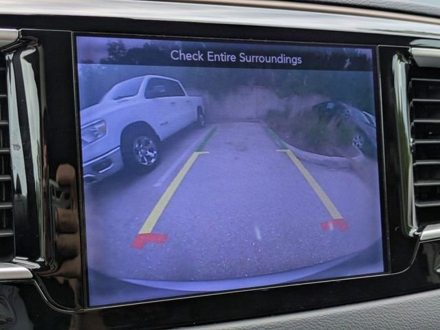Used 2017 Chrysler Pacifica Touring Plus w/ Tire & Wheel Group FWD image 23