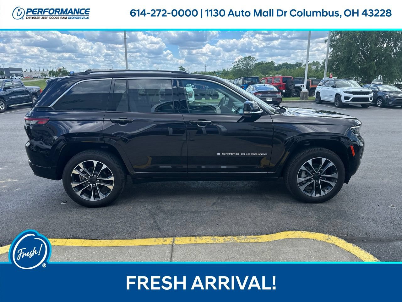 Used 2023 Jeep Grand Cherokee Overland AWD/4WD image 3
