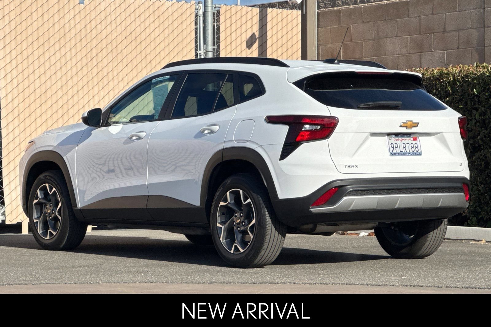 Used 2025 Chevrolet Trax LT FWD image 6