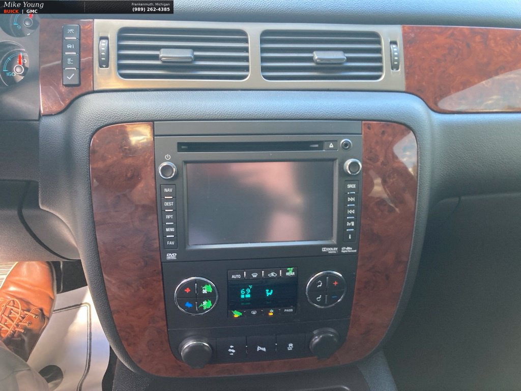 Used 2012 Chevrolet Suburban 2500 LT AWD/4WD image 26