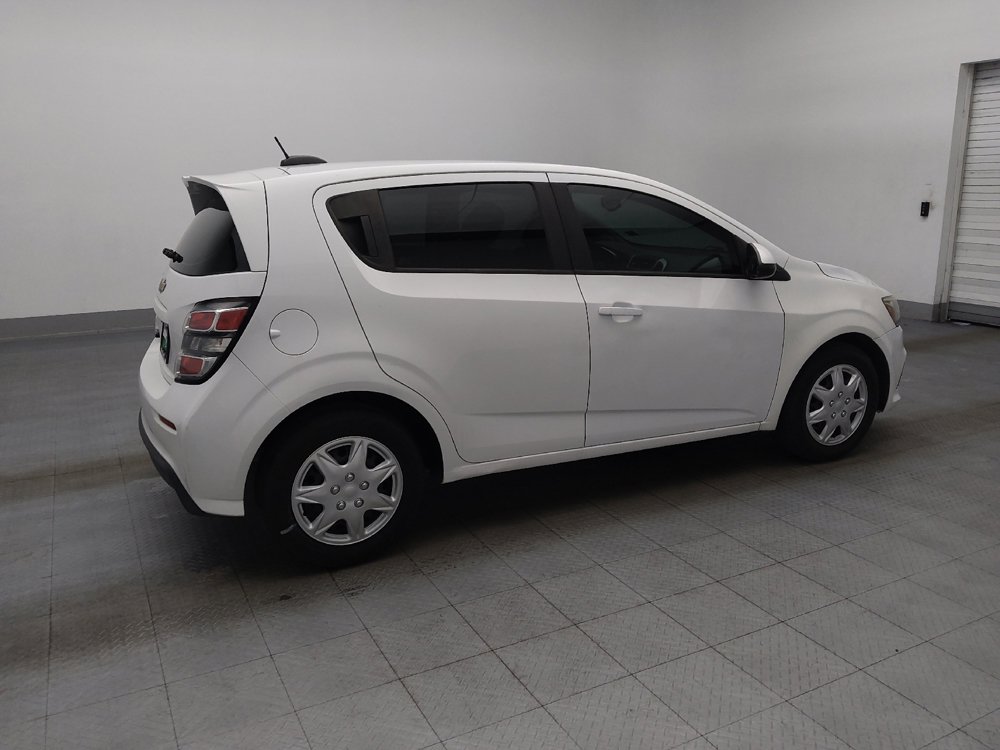 Used 2018 Chevrolet Sonic LT FWD image 10
