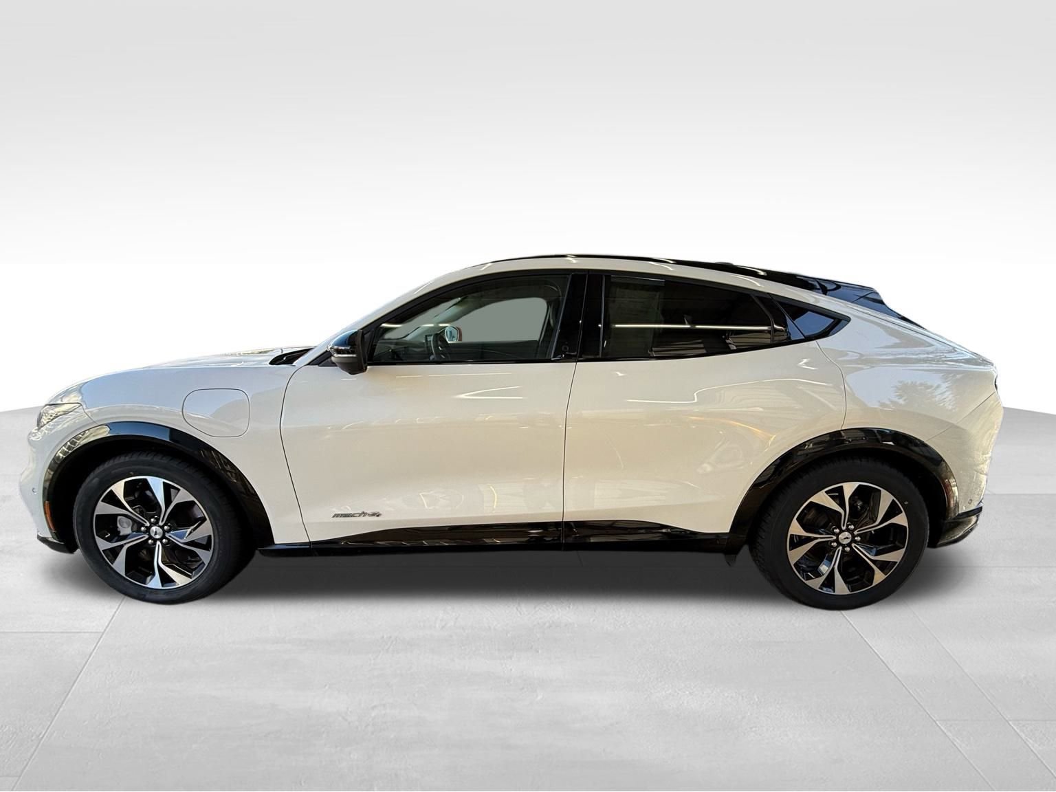 Used 2023 Ford Mustang Mach-E Premium image 8