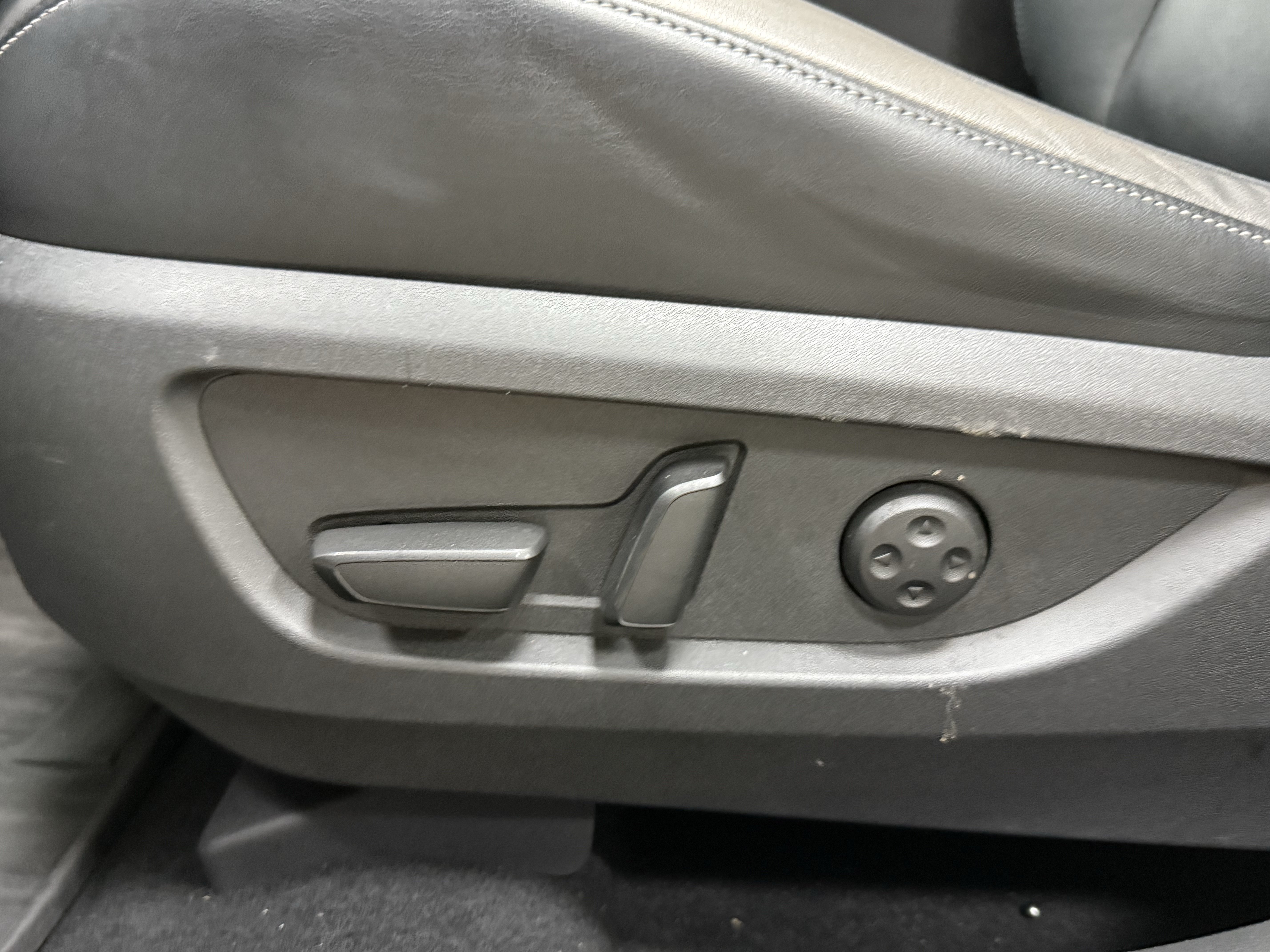 Used 2022 INFINITI QX50 Essential FWD image 26