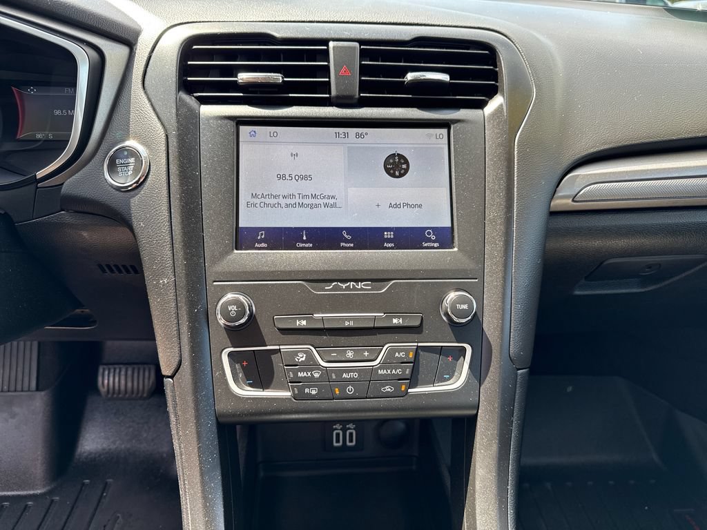 Used 2019 Ford Fusion SE w/ Equipment Group 151A FWD image 18