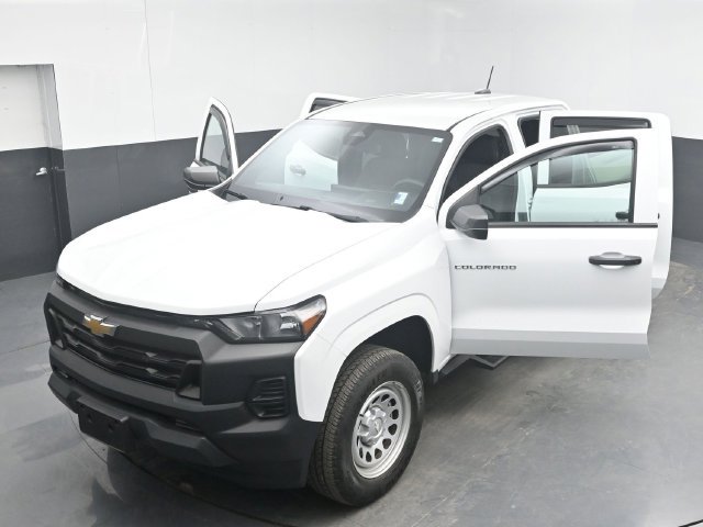 Used 2024 Chevrolet Colorado W/T w/ WT Convenience Package AWD/4WD image 49