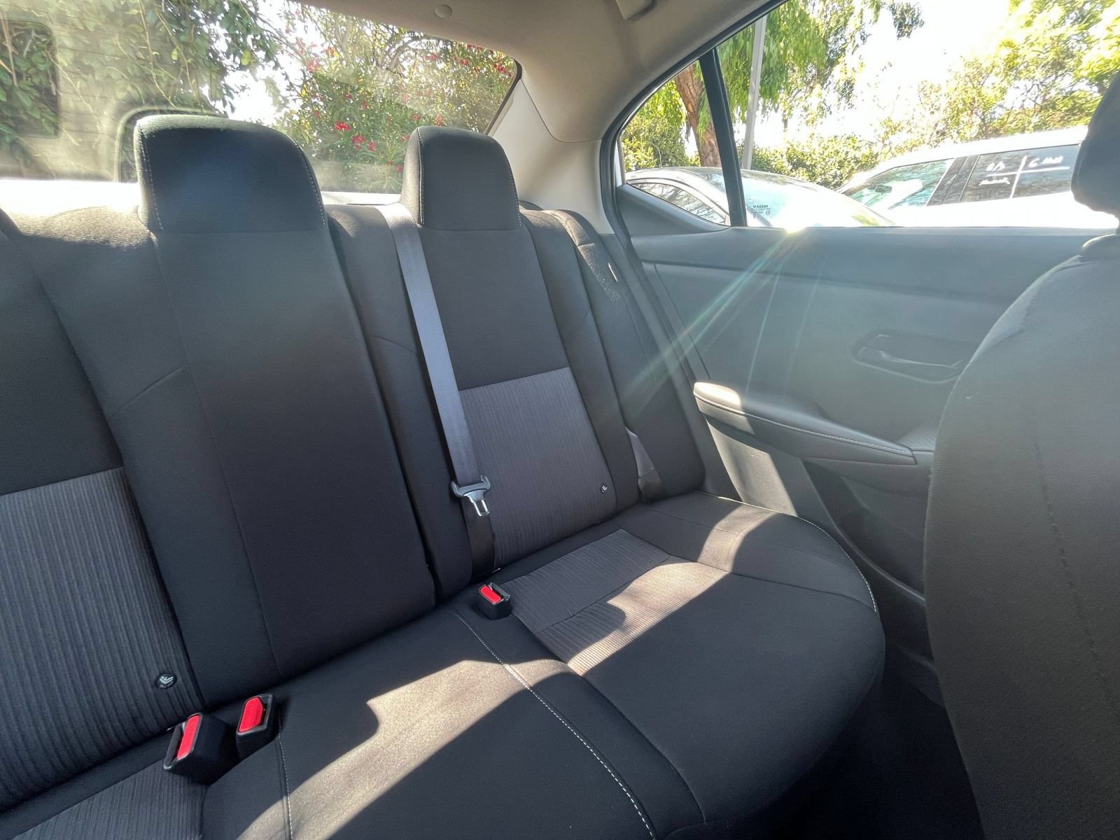 Used 2025 Nissan Sentra SV FWD image 34