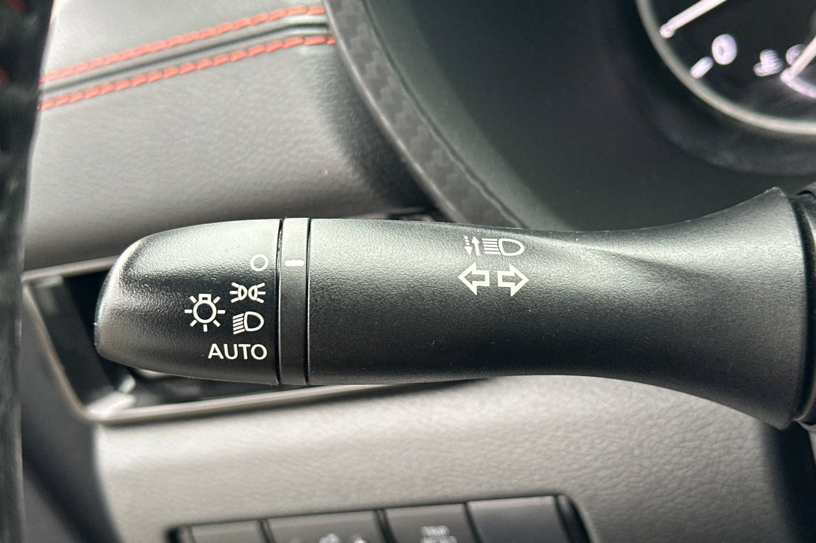 Used 2024 Nissan Sentra SR w/ Trunk Package image 30