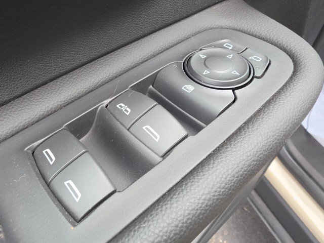 Used 2023 GMC Terrain SLT w/ Tech Package AWD/4WD image 34