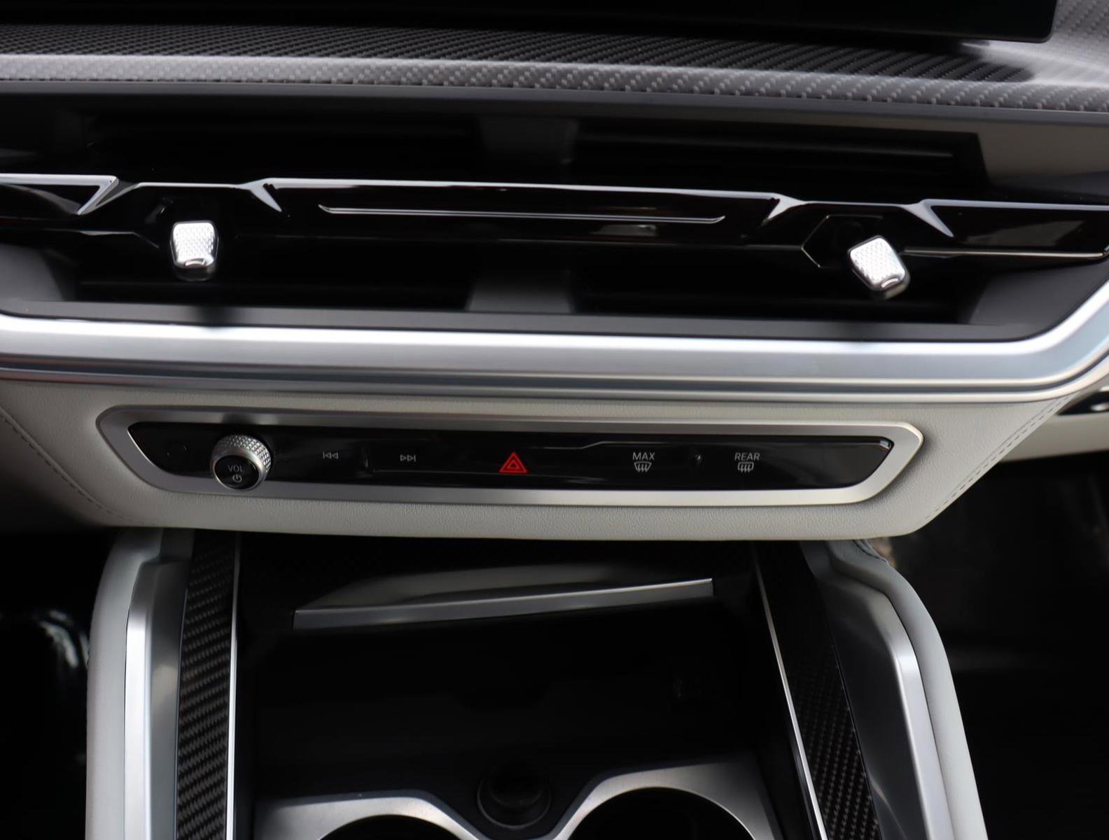 Used 2023 BMW XM image 10