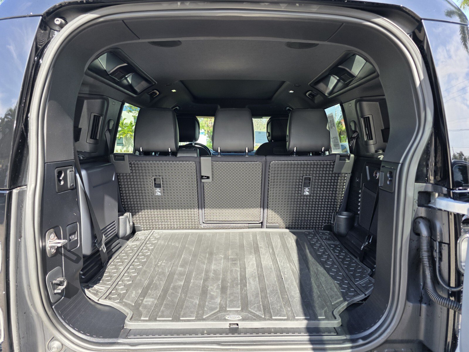 Used 2021 Land Rover Defender 110 X AWD/4WD image 17