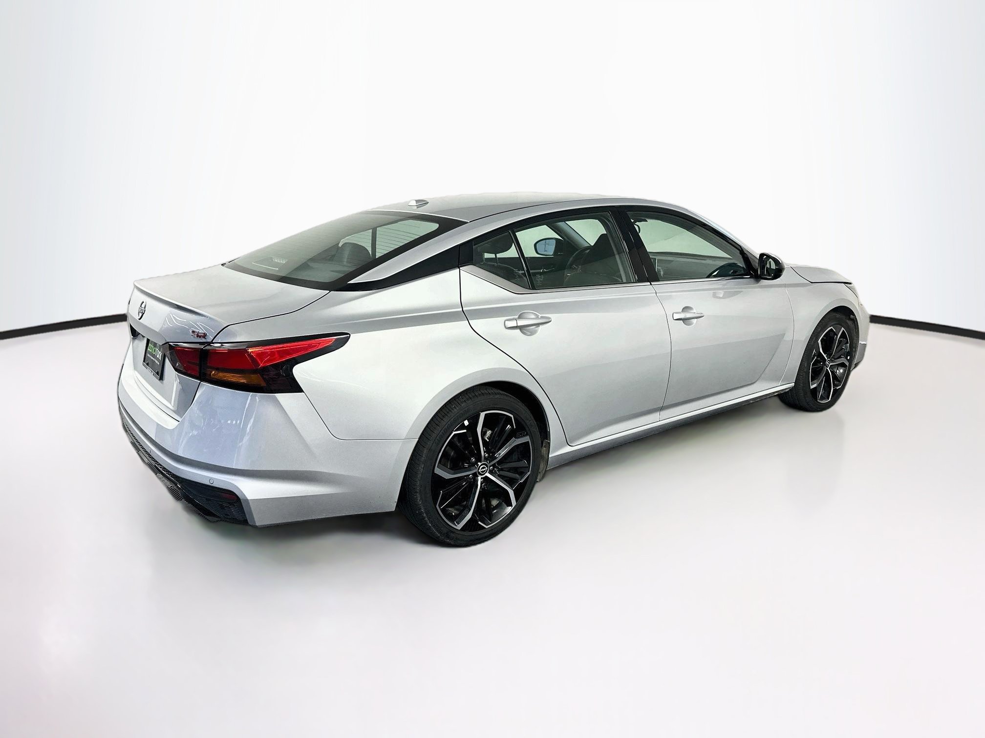 Used 2025 Nissan Altima 2.5 SR FWD image 9