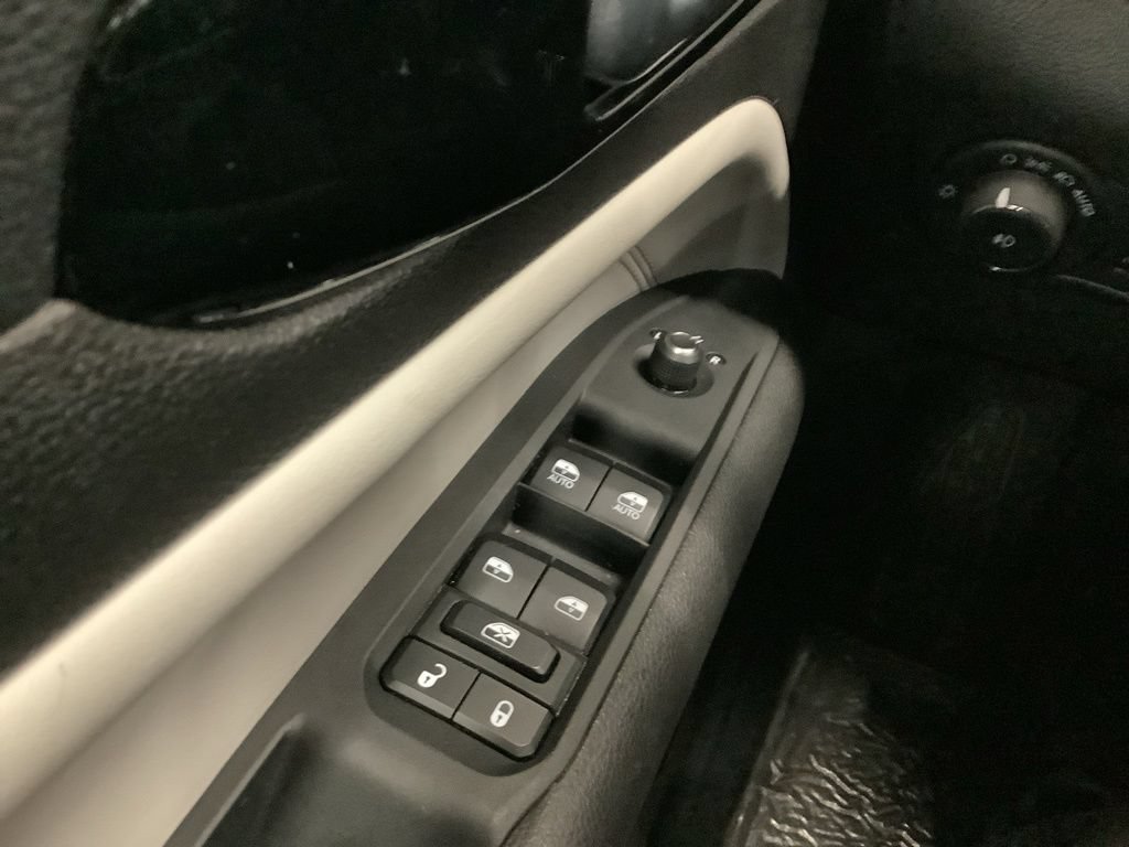 Used 2025 Jeep Compass Limited AWD/4WD image 25