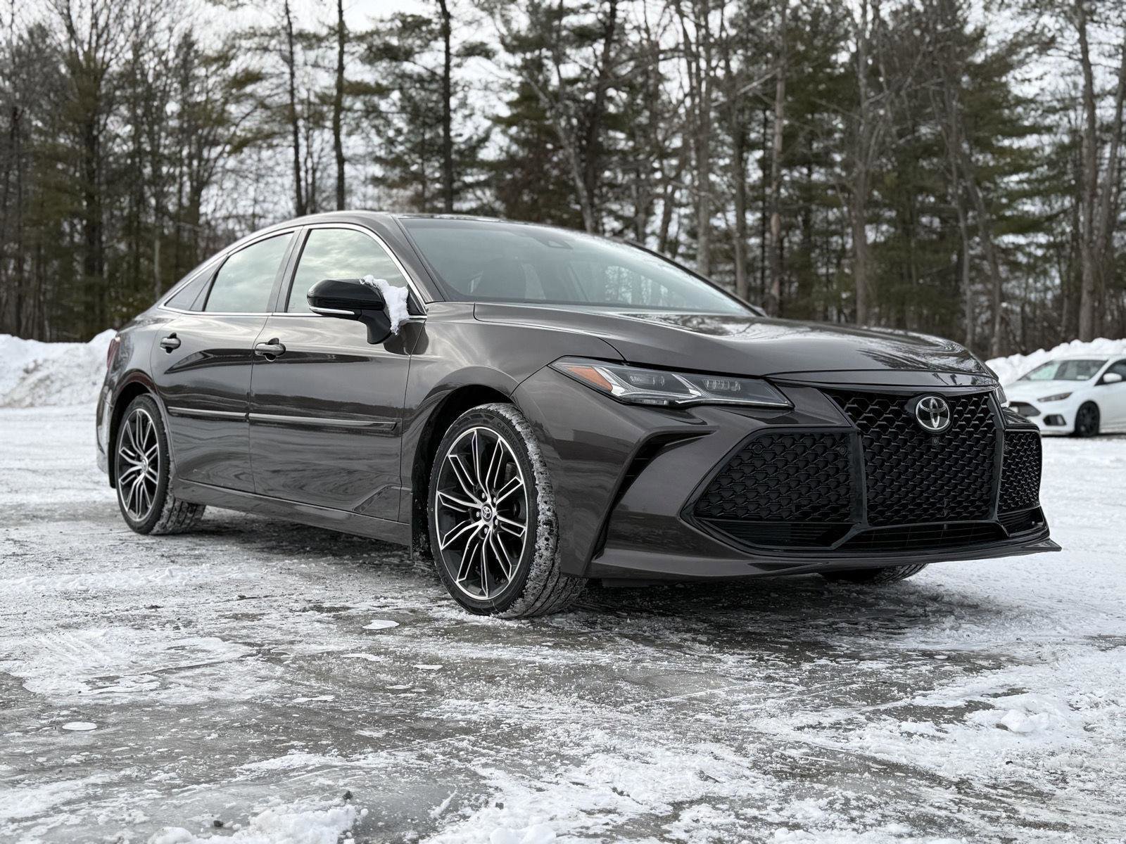 Used 2019 Toyota Avalon Touring w/ Advanced Safety Package image 3