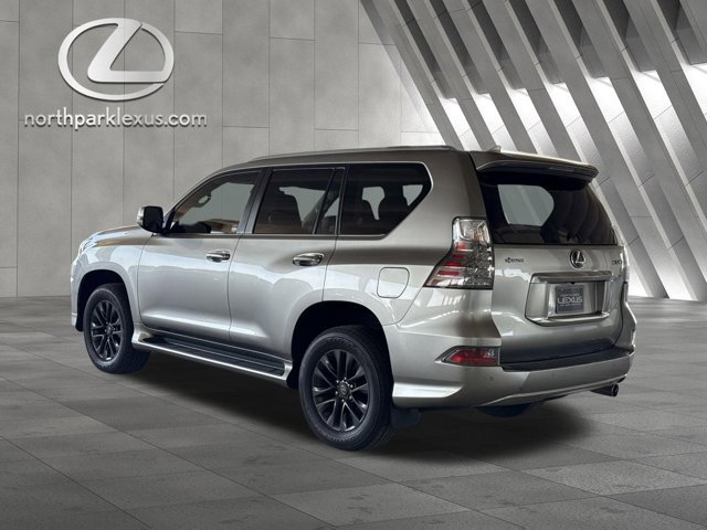 Certified 2020 Lexus GX 460 Premium w/ Premium Package image 2