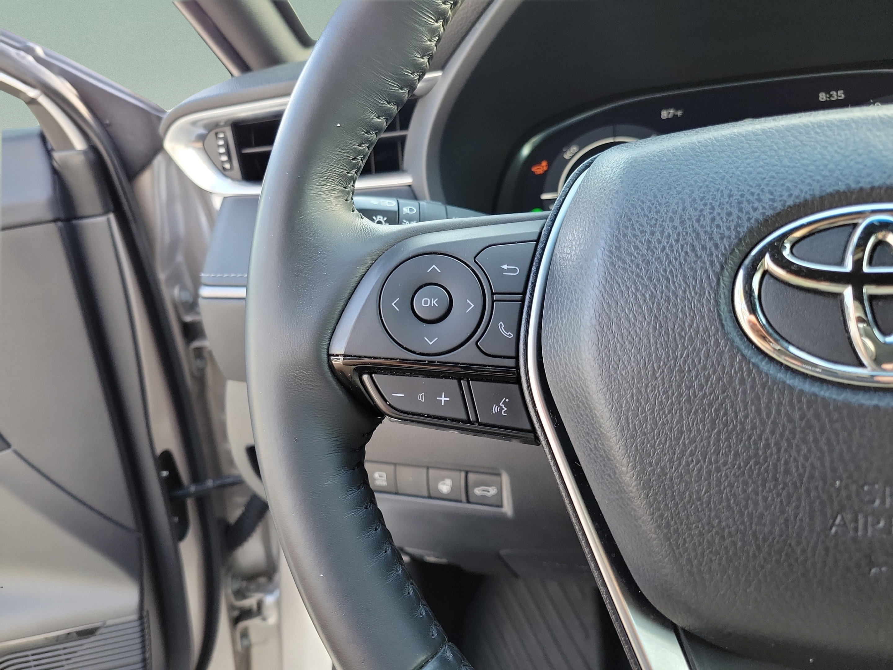 Used 2023 Toyota Venza Limited AWD/4WD image 14