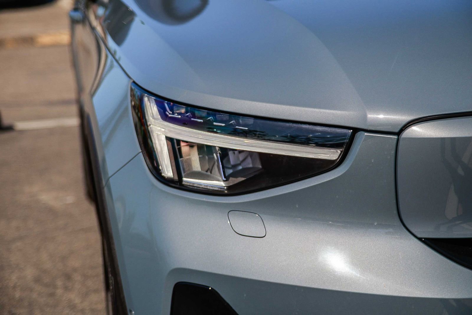 Used 2023 Volvo XC40 Recharge Ultimate AWD/4WD image 12