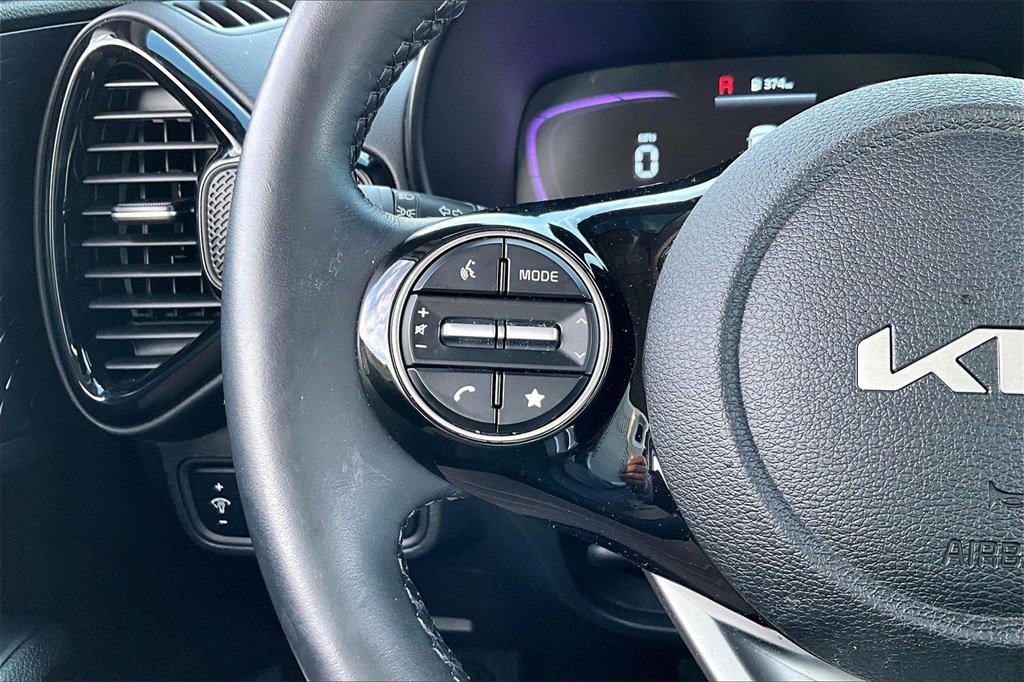 Certified 2025 Kia Soul EX image 20