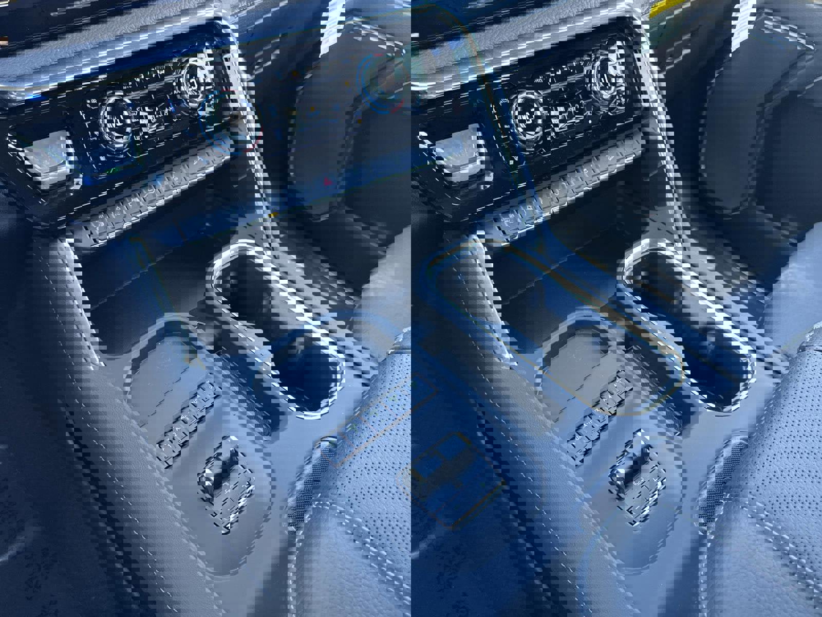 New 2026 GMC Sierra 2500 Denali w/ Denali Reserve Package image 28