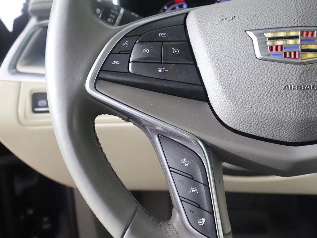 Used 2017 Cadillac XT5 Premium Luxury w/ LPO, Wheel Lock Package AWD/4WD image 40