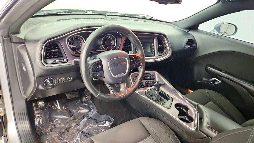 Used 2017 Dodge Challenger R/T RWD image 12