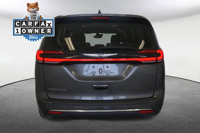 Used 2023 Chrysler Pacifica Touring-L image 12