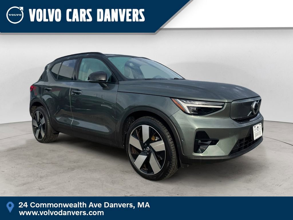 Used 2026 Volvo EX40 Plus w/ Climate Package image 1