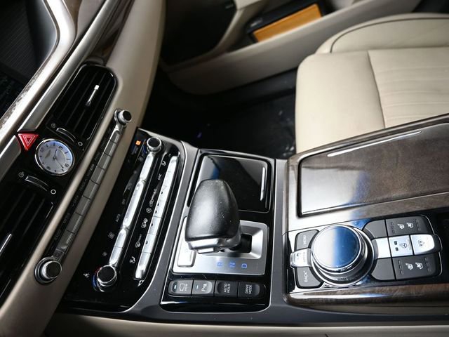 Used 2018 Genesis G90 3.3T Premium RWD image 23
