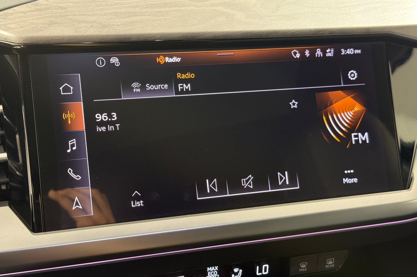 Certified 2023 Audi Q4 e-tron Premium w/ Premium Plus RWD image 17
