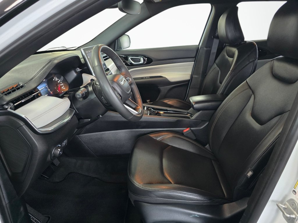 Used 2024 Jeep Compass Limited AWD/4WD image 18