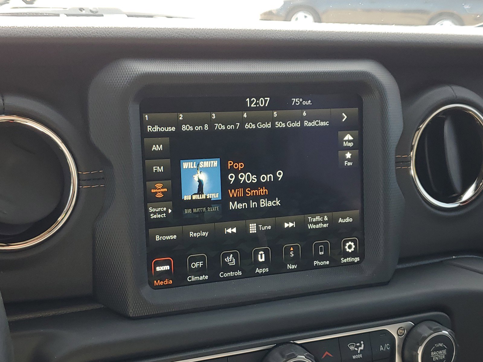 Used 2021 Jeep Wrangler Unlimited Sahara image 22