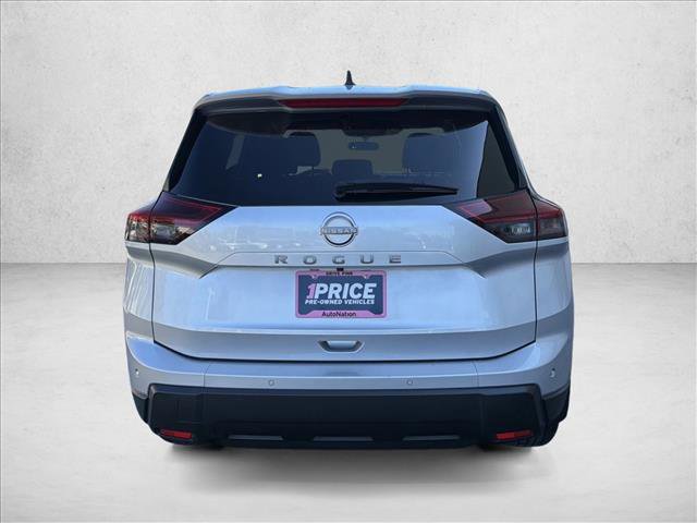 Used 2024 Nissan Rogue S image 6