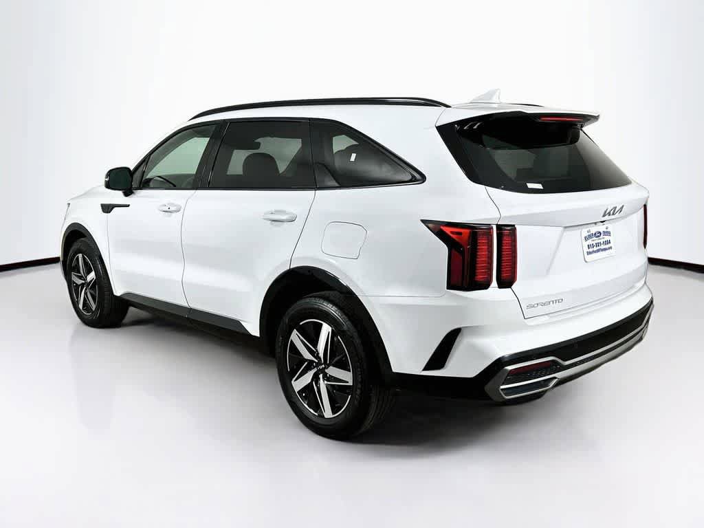 Used 2023 Kia Sorento S w/ Panoramic Sunroof Package FWD image 4