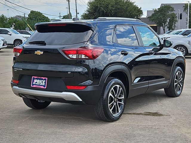 Used 2025 Chevrolet TrailBlazer LT AWD/4WD image 5