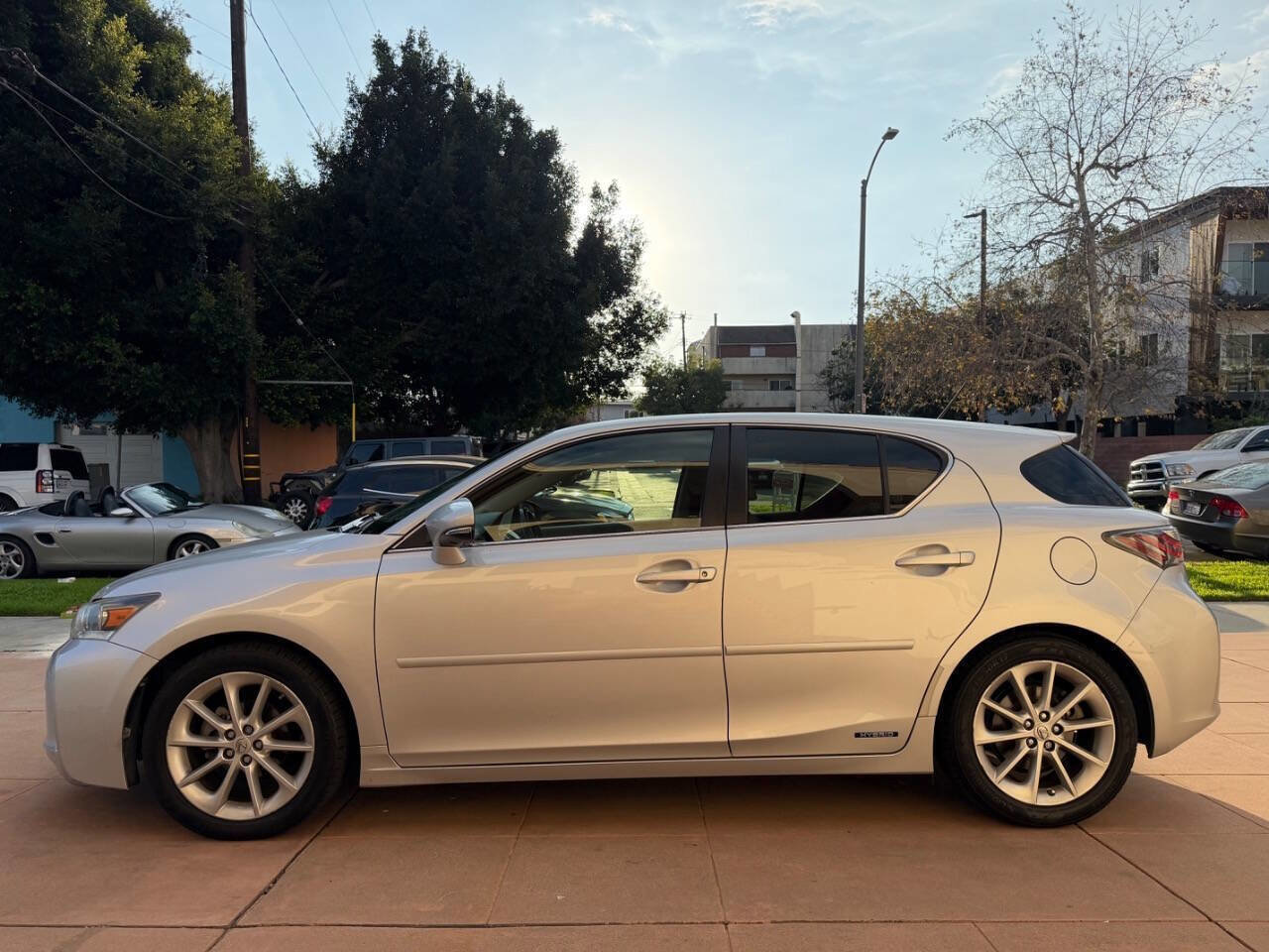 Used 2012 Lexus CT 200h Premium w/ Premium Audio Pkg image 8