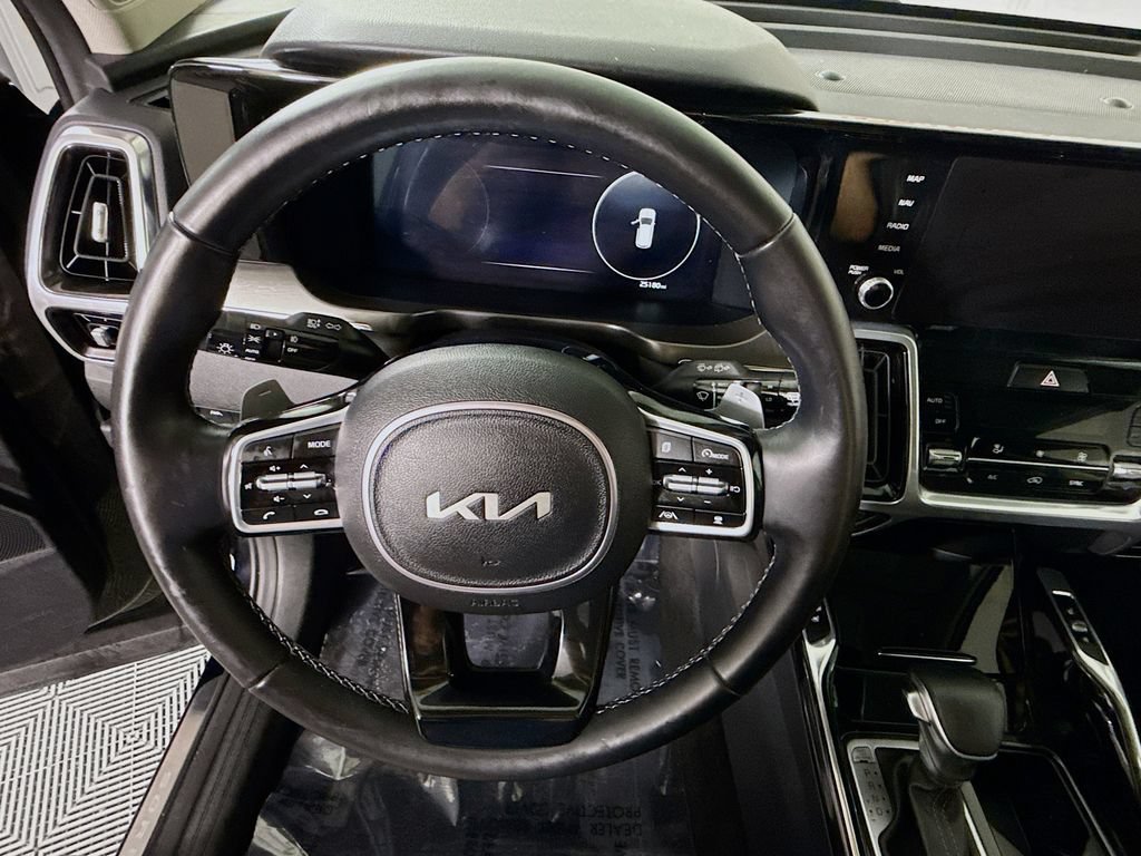 Certified 2023 Kia Sorento SX AWD/4WD image 24