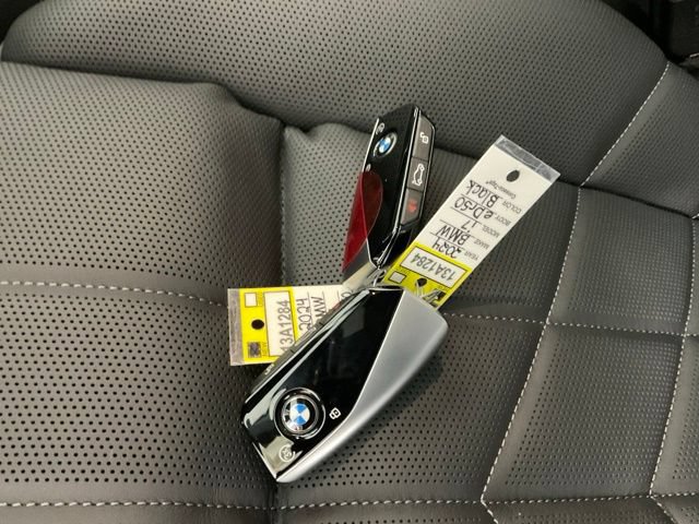Used 2024 BMW i7 xDrive60 RWD image 46
