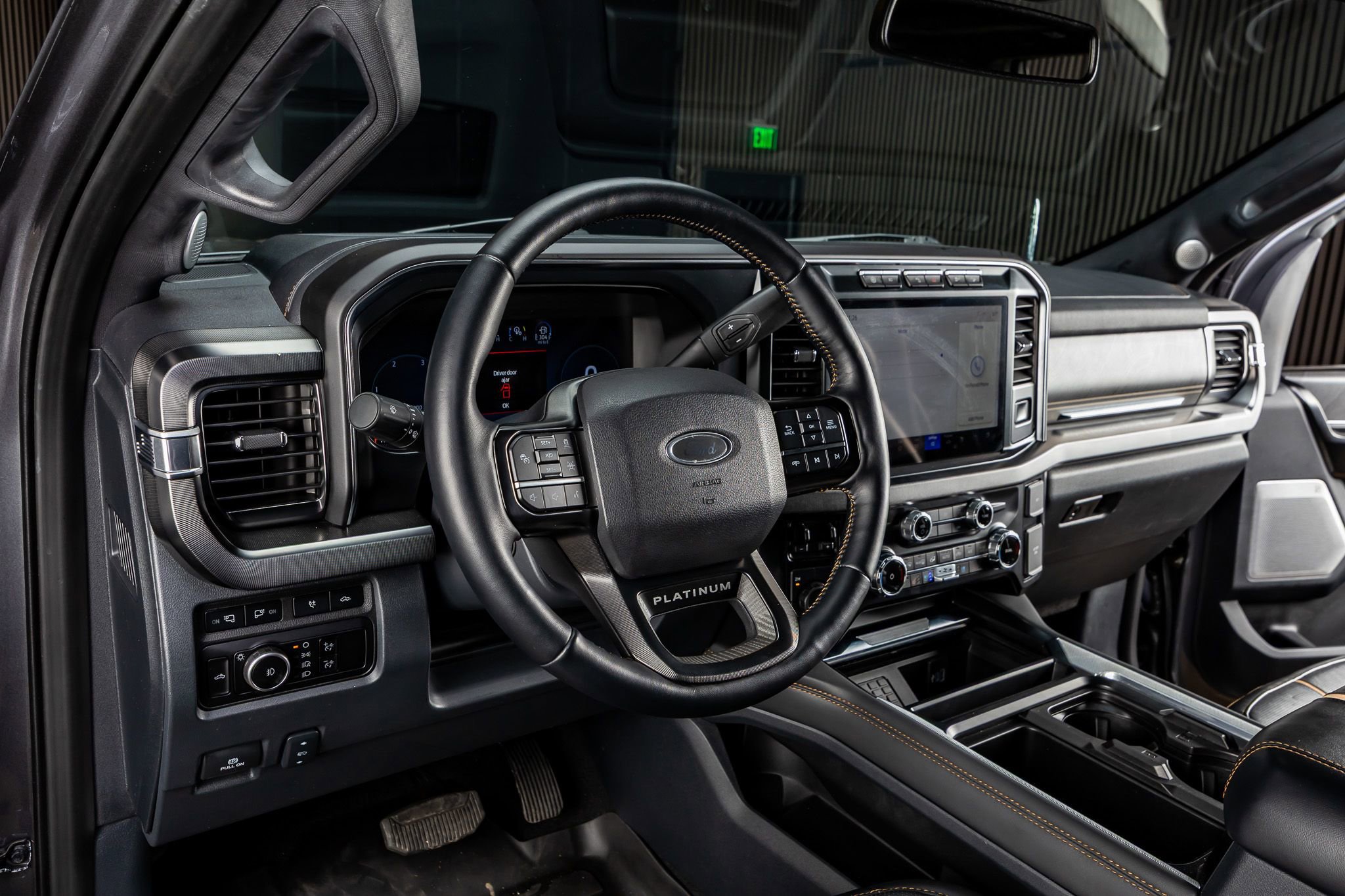 Used 2023 Ford F250 Platinum image 17